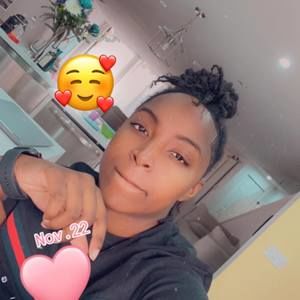 Meet your Posher, Marissa